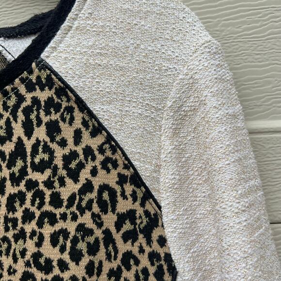 Chico’s Zenergy Size 2 Large Leopard Print Gold Sweater Pullover 3/4 Sleeve - Picture 3 of 9